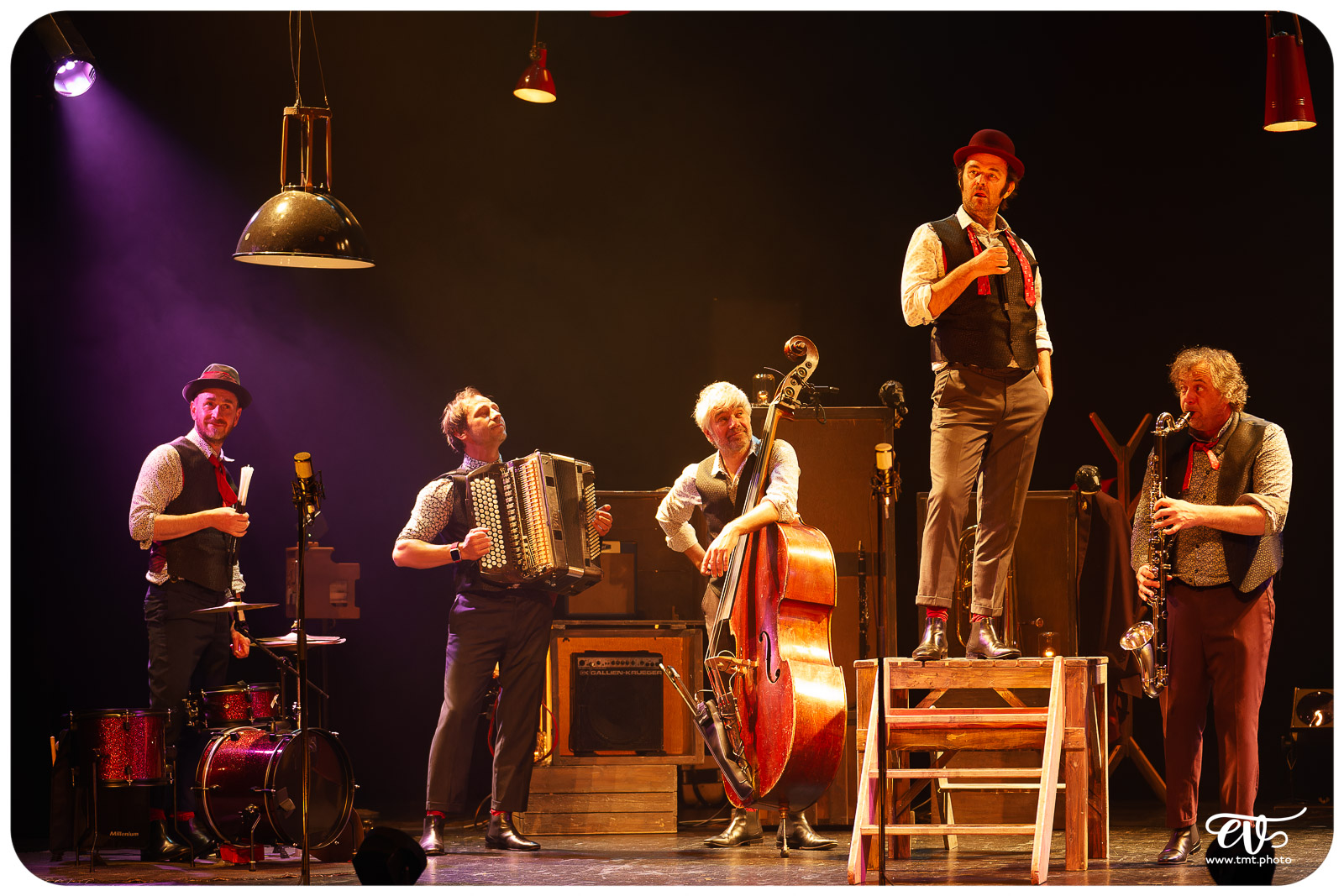 NOS COURSES FOLLES - LES FOUTEURS DE JOIE